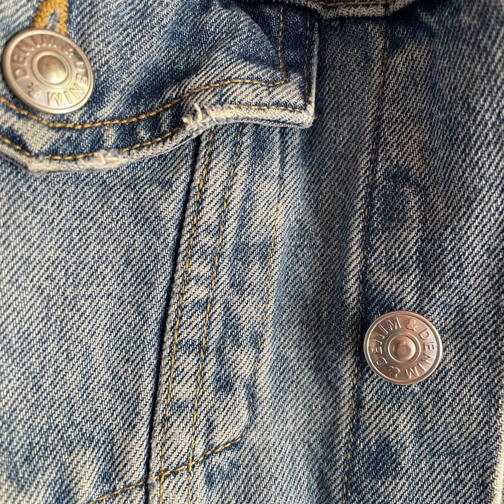 Jean jacket - Picture 10 of 14